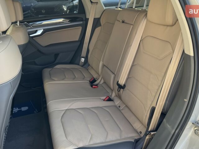 Фольксваген Туарег, об'ємом двигуна 2.97 л та пробігом 0 тис. км за 83500 $, фото 22 на Automoto.ua