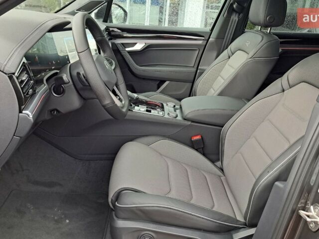 Фольксваген Туарег, об'ємом двигуна 2.97 л та пробігом 0 тис. км за 86189 $, фото 22 на Automoto.ua