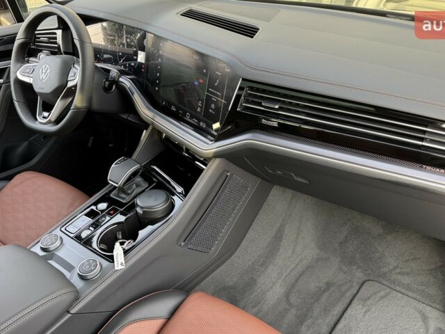 Фольксваген Туарег, объемом двигателя 2.97 л и пробегом 0 тыс. км за 84830 $, фото 16 на Automoto.ua