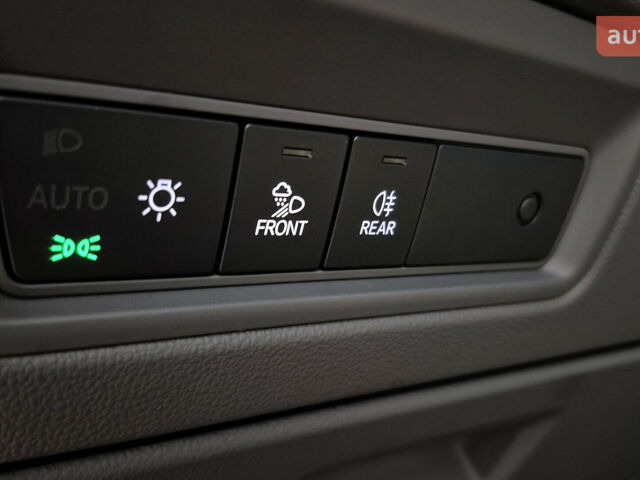 купить новое авто Фольксваген Туарег 2025 года от официального дилера Автодім Атлант на Вацлава Гавела Фольксваген фото