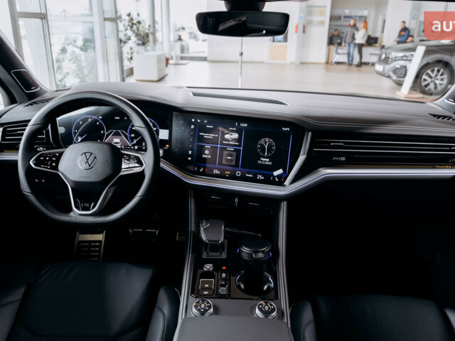 Фольксваген Туарег, объемом двигателя 2.97 л и пробегом 0 тыс. км за 90700 $, фото 13 на Automoto.ua