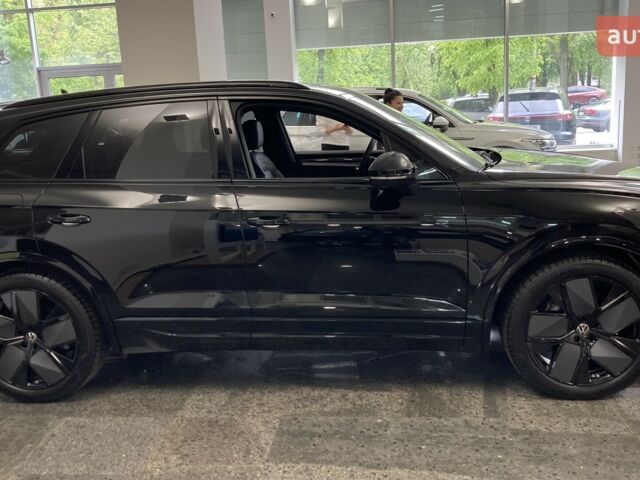 купити нове авто Фольксваген Туарег 2025 року від офіційного дилера Автодім Атлант на Вацлава Гавела Фольксваген фото