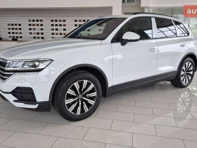 Фольксваген Туарег, объемом двигателя 2.97 л и пробегом 0 тыс. км за 70651 $, фото 1 на Automoto.ua