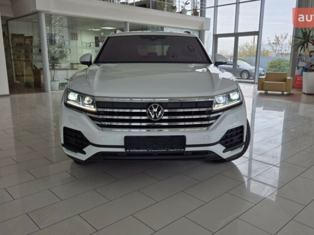 Фольксваген Туарег, объемом двигателя 2.97 л и пробегом 0 тыс. км за 70651 $, фото 4 на Automoto.ua