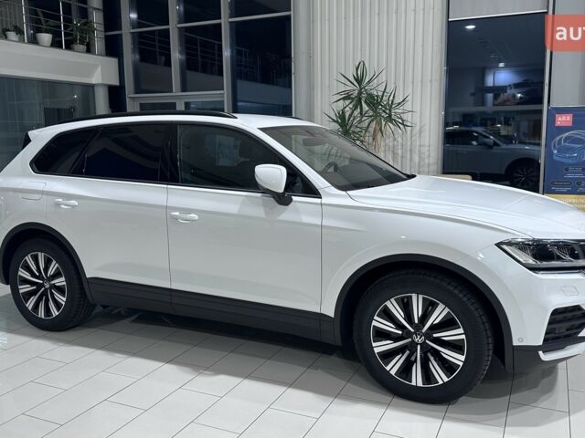 Фольксваген Туарег, объемом двигателя 2.97 л и пробегом 0 тыс. км за 70651 $, фото 2 на Automoto.ua