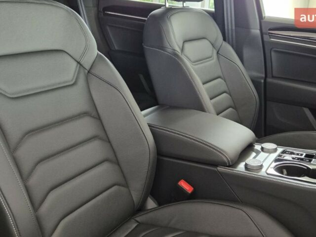 Фольксваген Туарег, объемом двигателя 2.97 л и пробегом 0 тыс. км за 72176 $, фото 26 на Automoto.ua