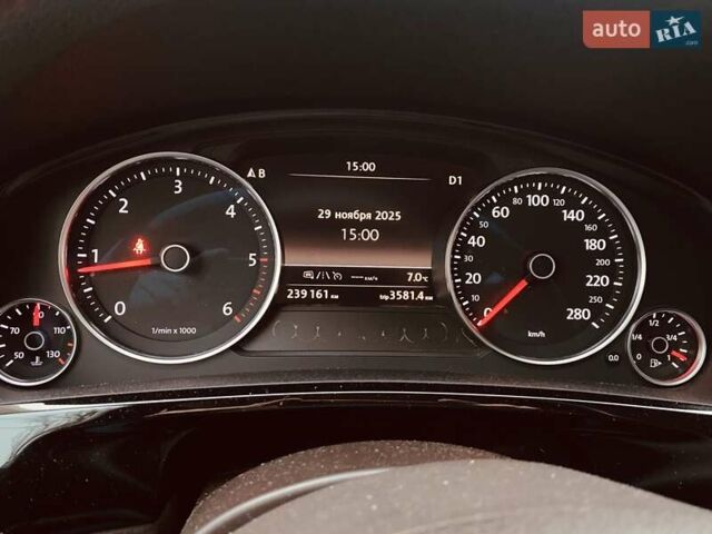 Желтый Фольксваген Туарег, объемом двигателя 3 л и пробегом 239 тыс. км за 32000 $, фото 8 на Automoto.ua
