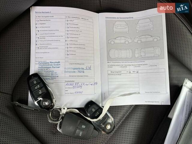 Желтый Фольксваген Туарег, объемом двигателя 3 л и пробегом 239 тыс. км за 32000 $, фото 25 на Automoto.ua