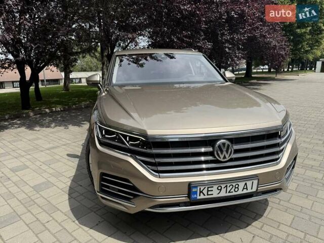 Желтый Фольксваген Туарег, объемом двигателя 2.99 л и пробегом 123 тыс. км за 43900 $, фото 4 на Automoto.ua