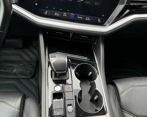 Желтый Фольксваген Туарег, объемом двигателя 2.99 л и пробегом 123 тыс. км за 43900 $, фото 14 на Automoto.ua