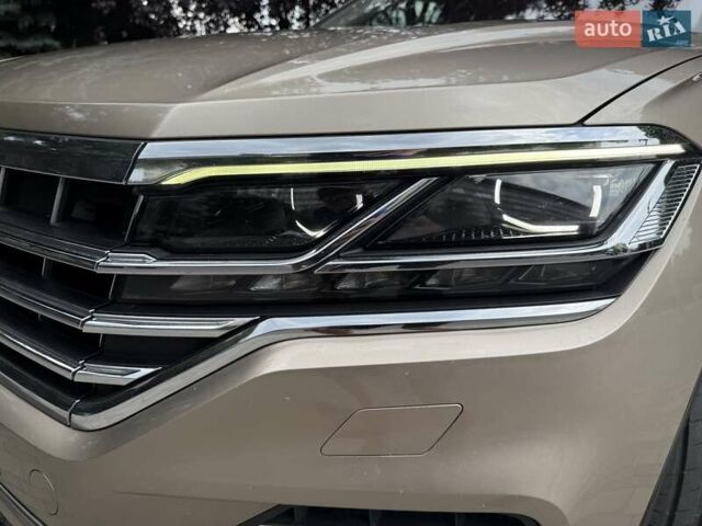 Желтый Фольксваген Туарег, объемом двигателя 2.99 л и пробегом 123 тыс. км за 43900 $, фото 19 на Automoto.ua