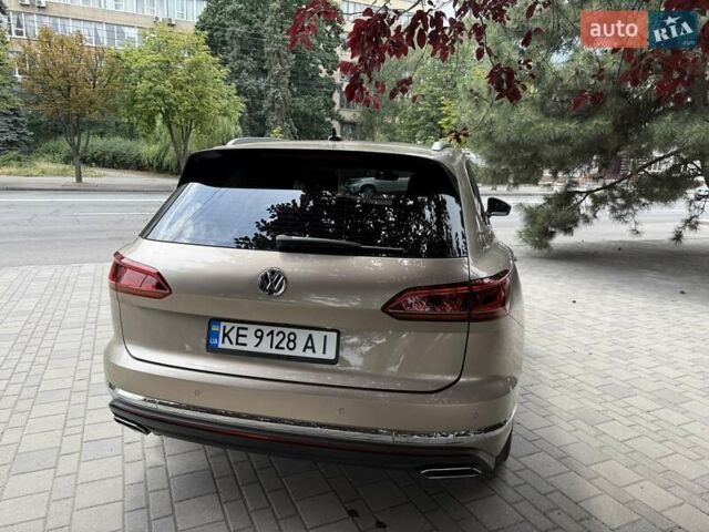 Желтый Фольксваген Туарег, объемом двигателя 2.99 л и пробегом 123 тыс. км за 43900 $, фото 7 на Automoto.ua