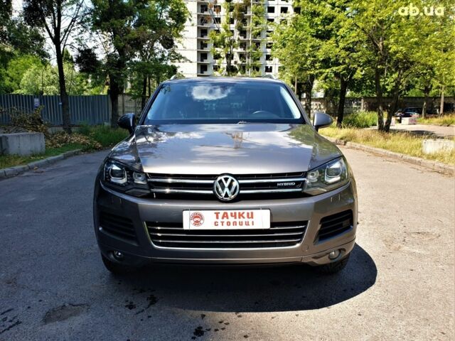 Серый Фольксваген Туарег, объемом двигателя 0 л и пробегом 149 тыс. км за 18400 $, фото 1 на Automoto.ua