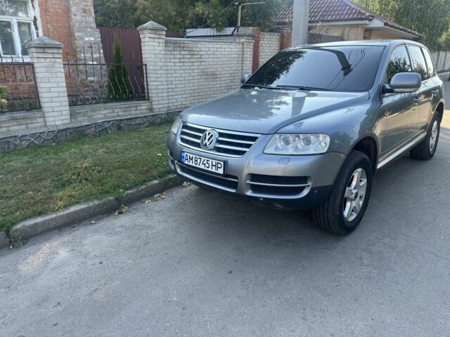 Серый Фольксваген Туарег, объемом двигателя 2.5 л и пробегом 445 тыс. км за 5100 $, фото 5 на Automoto.ua