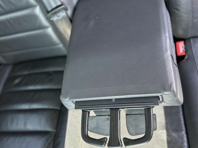 Серый Фольксваген Туарег, объемом двигателя 3 л и пробегом 230 тыс. км за 12500 $, фото 19 на Automoto.ua