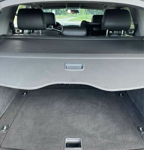 Серый Фольксваген Туарег, объемом двигателя 3 л и пробегом 230 тыс. км за 12500 $, фото 4 на Automoto.ua