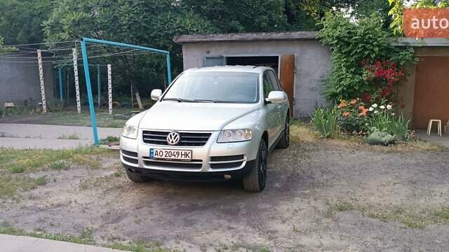 Сірий Фольксваген Туарег, об'ємом двигуна 2.5 л та пробігом 260 тис. км за 7300 $, фото 4 на Automoto.ua