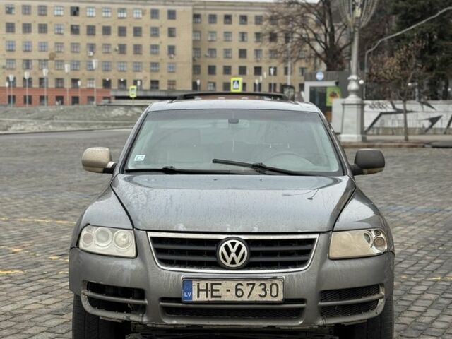 Серый Фольксваген Туарег, объемом двигателя 0 л и пробегом 320 тыс. км за 3000 $, фото 1 на Automoto.ua