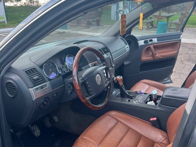 Сірий Фольксваген Туарег, об'ємом двигуна 2.5 л та пробігом 300 тис. км за 5615 $, фото 6 на Automoto.ua