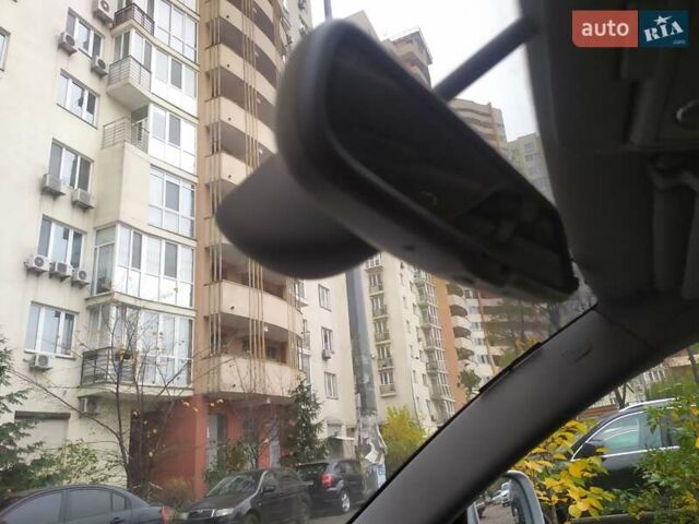 Серый Фольксваген Туарег, объемом двигателя 2.46 л и пробегом 300 тыс. км за 7499 $, фото 28 на Automoto.ua