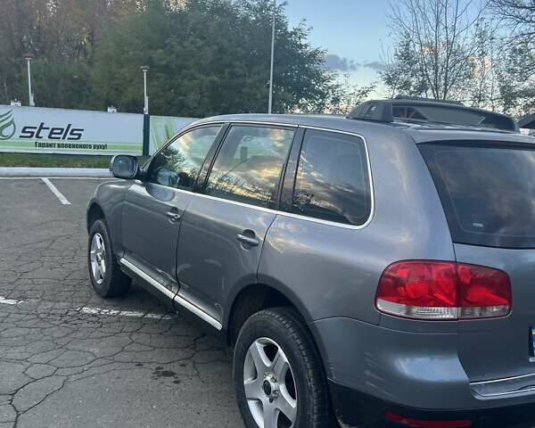 Сірий Фольксваген Туарег, об'ємом двигуна 2.5 л та пробігом 300 тис. км за 5617 $, фото 3 на Automoto.ua