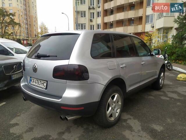 Серый Фольксваген Туарег, объемом двигателя 2.46 л и пробегом 300 тыс. км за 7499 $, фото 4 на Automoto.ua