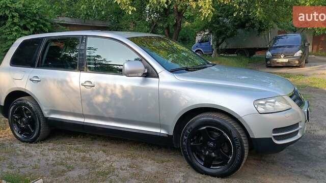 Сірий Фольксваген Туарег, об'ємом двигуна 2.5 л та пробігом 260 тис. км за 7300 $, фото 7 на Automoto.ua