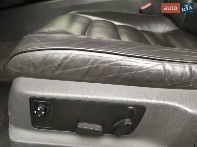 Серый Фольксваген Туарег, объемом двигателя 2.46 л и пробегом 300 тыс. км за 7499 $, фото 17 на Automoto.ua