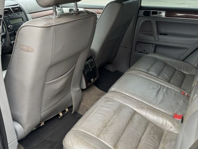 Серый Фольксваген Туарег, объемом двигателя 0 л и пробегом 320 тыс. км за 3000 $, фото 8 на Automoto.ua