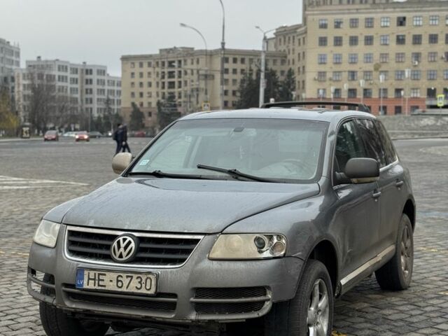 Серый Фольксваген Туарег, объемом двигателя 0 л и пробегом 320 тыс. км за 3000 $, фото 2 на Automoto.ua