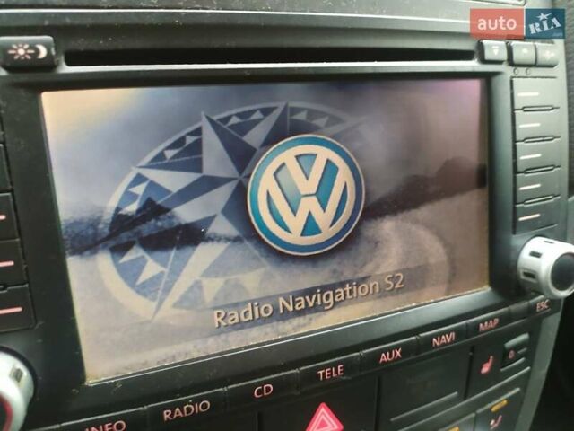 Серый Фольксваген Туарег, объемом двигателя 2.46 л и пробегом 300 тыс. км за 7499 $, фото 25 на Automoto.ua