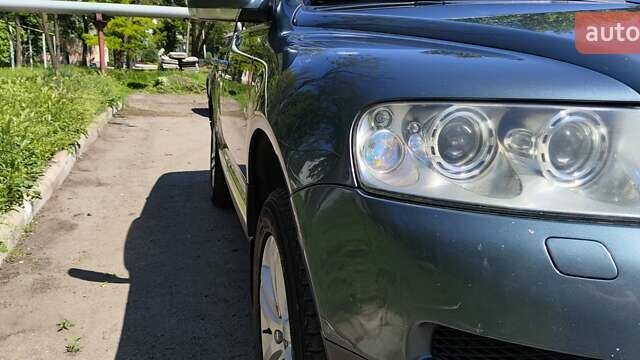 Серый Фольксваген Туарег, объемом двигателя 3.19 л и пробегом 503 тыс. км за 7700 $, фото 3 на Automoto.ua