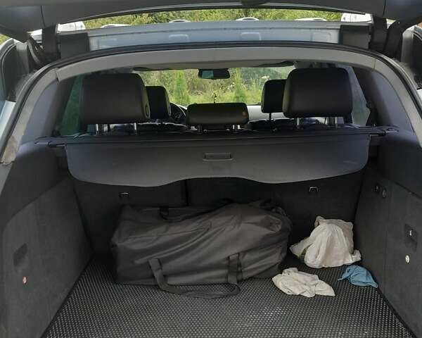 Серый Фольксваген Туарег, объемом двигателя 3.19 л и пробегом 319 тыс. км за 8500 $, фото 6 на Automoto.ua