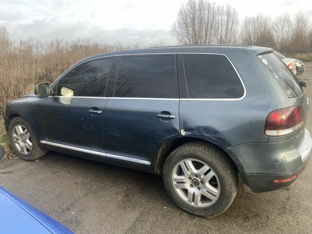 Сірий Фольксваген Туарег, об'ємом двигуна 5 л та пробігом 320 тис. км за 4000 $, фото 6 на Automoto.ua