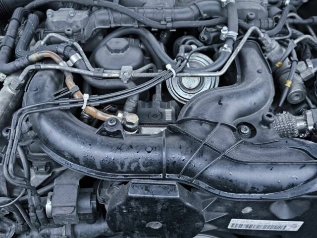 Серый Фольксваген Туарег, объемом двигателя 3 л и пробегом 371 тыс. км за 8500 $, фото 13 на Automoto.ua