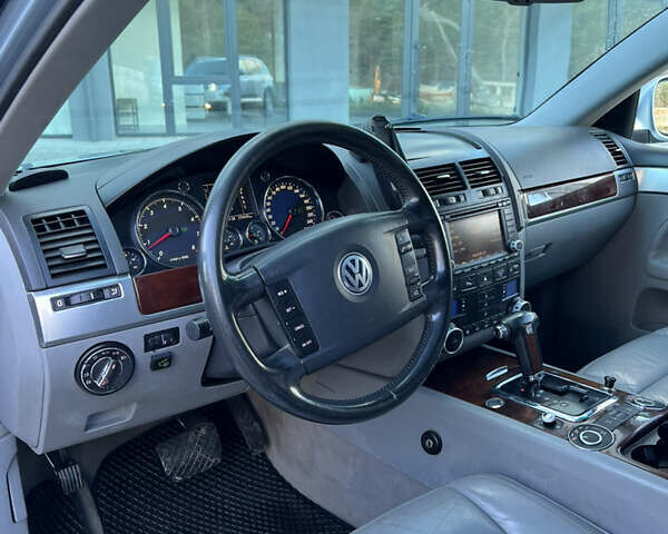 Серый Фольксваген Туарег, объемом двигателя 3.19 л и пробегом 290 тыс. км за 5999 $, фото 15 на Automoto.ua