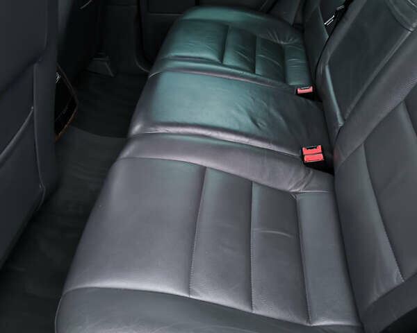 Серый Фольксваген Туарег, объемом двигателя 2.97 л и пробегом 370 тыс. км за 13000 $, фото 14 на Automoto.ua