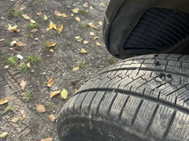 Серый Фольксваген Туарег, объемом двигателя 2.5 л и пробегом 290 тыс. км за 6300 $, фото 7 на Automoto.ua