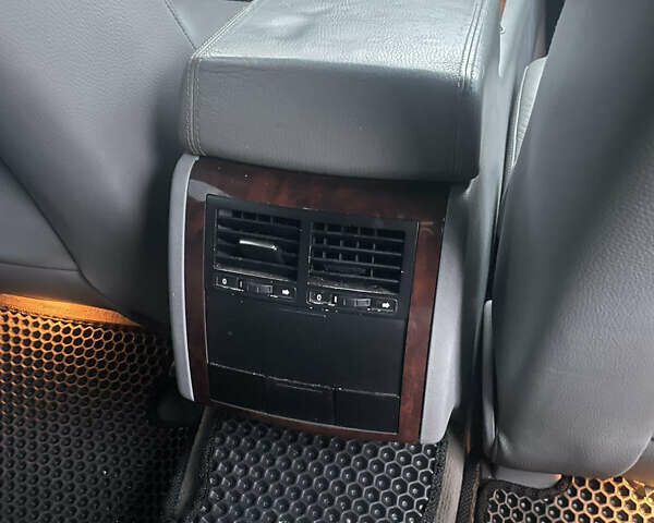 Серый Фольксваген Туарег, объемом двигателя 3.19 л и пробегом 230 тыс. км за 7200 $, фото 14 на Automoto.ua