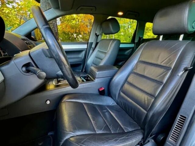 Серый Фольксваген Туарег, объемом двигателя 2 л и пробегом 1 тыс. км за 1881 $, фото 4 на Automoto.ua