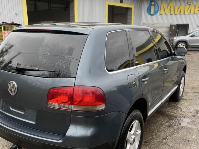 Серый Фольксваген Туарег, объемом двигателя 2.5 л и пробегом 280 тыс. км за 5299 $, фото 5 на Automoto.ua