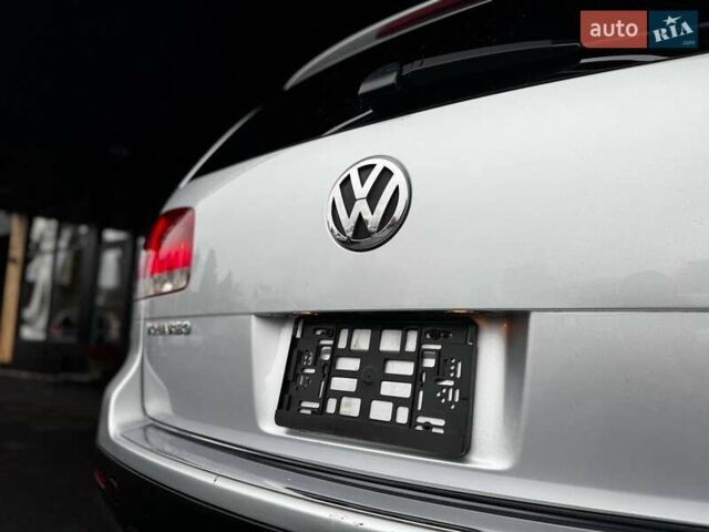 Серый Фольксваген Туарег, объемом двигателя 4.2 л и пробегом 309 тыс. км за 6999 $, фото 21 на Automoto.ua