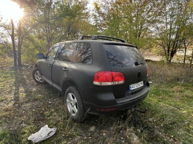 Серый Фольксваген Туарег, объемом двигателя 2.5 л и пробегом 290 тыс. км за 6300 $, фото 4 на Automoto.ua