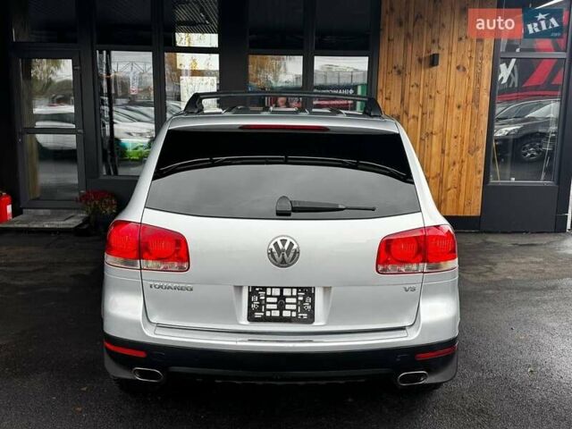 Серый Фольксваген Туарег, объемом двигателя 4.2 л и пробегом 309 тыс. км за 6999 $, фото 7 на Automoto.ua