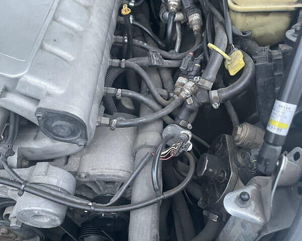 Серый Фольксваген Туарег, объемом двигателя 3.19 л и пробегом 230 тыс. км за 7200 $, фото 18 на Automoto.ua