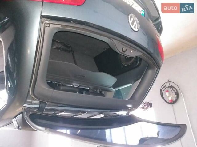 Серый Фольксваген Туарег, объемом двигателя 2.5 л и пробегом 324 тыс. км за 7500 $, фото 9 на Automoto.ua