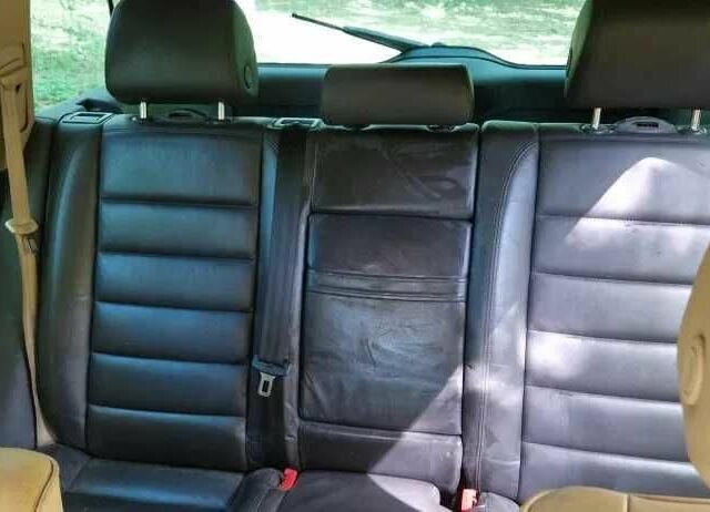 Серый Фольксваген Туарег, объемом двигателя 2.5 л и пробегом 315 тыс. км за 3800 $, фото 11 на Automoto.ua