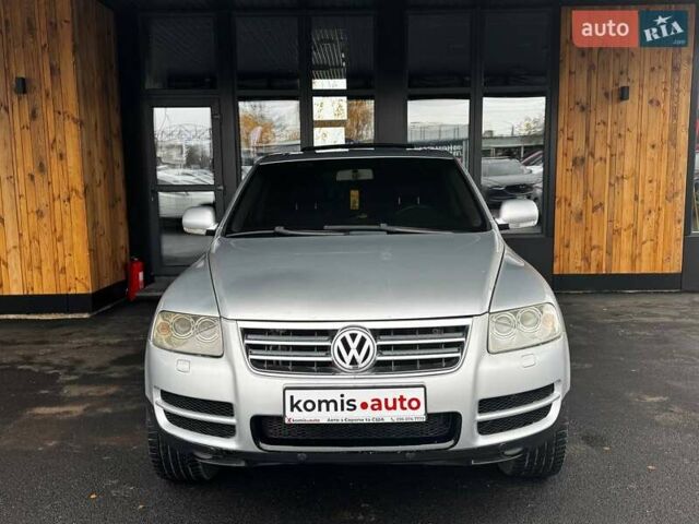 Серый Фольксваген Туарег, объемом двигателя 4.2 л и пробегом 309 тыс. км за 6999 $, фото 3 на Automoto.ua