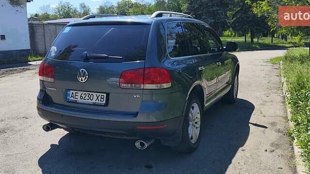 Серый Фольксваген Туарег, объемом двигателя 3.19 л и пробегом 503 тыс. км за 7700 $, фото 8 на Automoto.ua