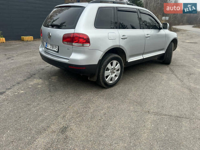 Сірий Фольксваген Туарег, об'ємом двигуна 3.2 л та пробігом 270 тис. км за 7200 $, фото 2 на Automoto.ua